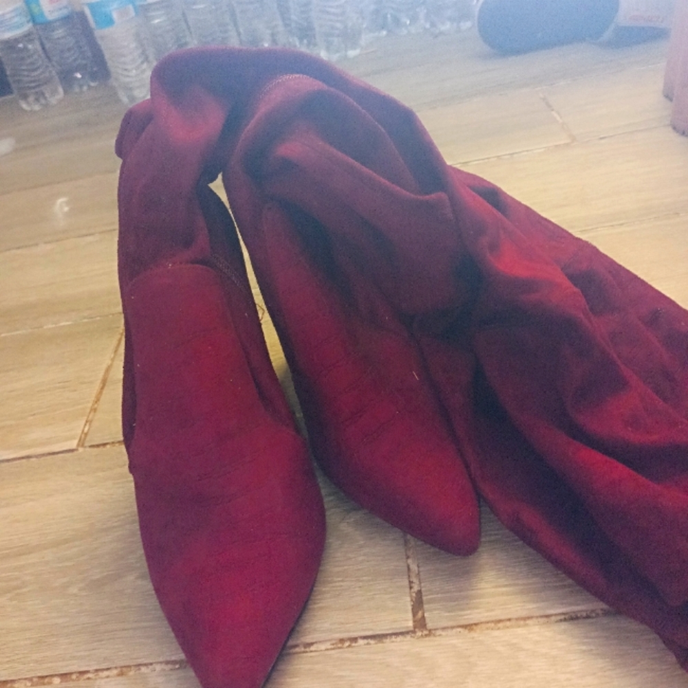Heeled boots